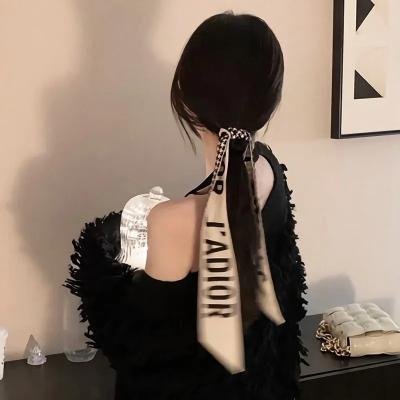 左撇子女人